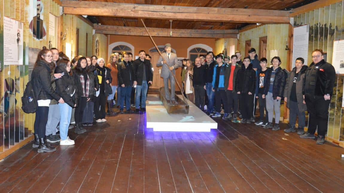 9. ve 10.sınıf öğrencilerimizi Simav Belediyesi Kent Müzesine götürdük. 